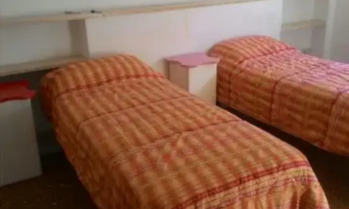 Rexer-Roma-Ampia-camera-doppia-CAMERA-DA-LETTO