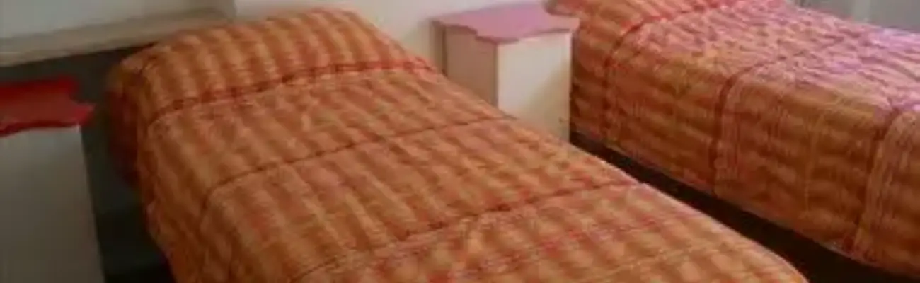 Rexer-Roma-Ampia-camera-doppia-CAMERA-DA-LETTO