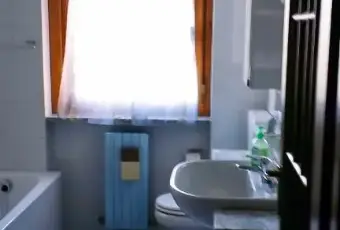 Rexer-Torino-Stanza-singola-arredata-a-euro-BAGNO
