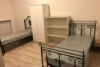 Rexer-Rende-Stanza-singola-o-doppia-a-rende-vicino-al-Metropolis-CAMERA-DA-LETTO