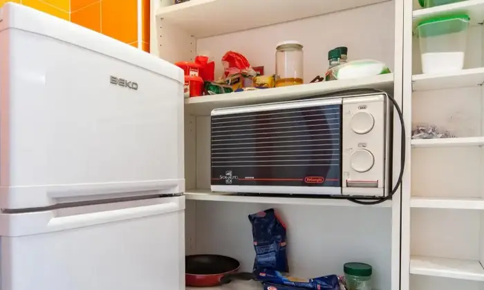 Rexer-Roma-Stanza-doppia-anche-uso-singola-CUCINA