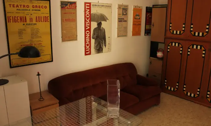 Rexer-Roma-Grazioso-bilocale-arredato-SALONE