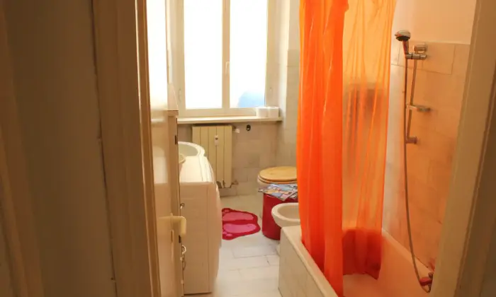 Rexer-Roma-Grazioso-bilocale-arredato-BAGNO