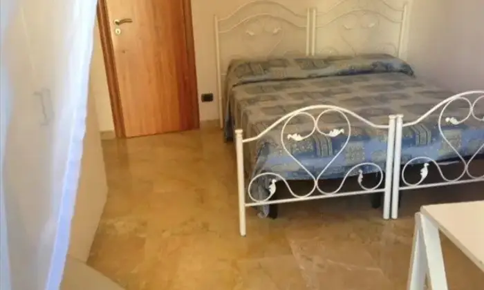 Rexer-Napoli-Posto-letto-in-camera-doppia-CAMERA-DA-LETTO