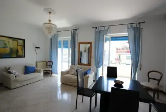 Rexer-Roma-Appartamento-vista-mare-SALONE