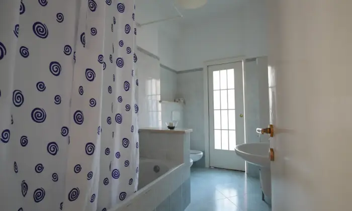 Rexer-Roma-Appartamento-vista-mare-BAGNO