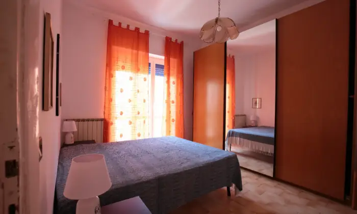 Rexer-Roma-Appartamento-vista-mare-CAMERA-DA-LETTO