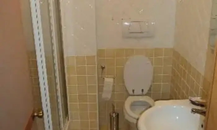 Rexer-Ovindoli-Pratico-bilocale-in-residence-BAGNO