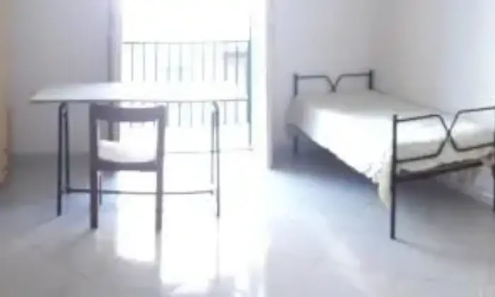 Rexer-Palermo-stanze-per-studenti-infermieri-CAMERA-DA-LETTO
