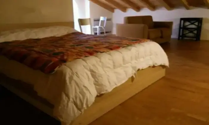 Rexer-Rovato-Elegante-mansarda-CAMERA-DA-LETTO