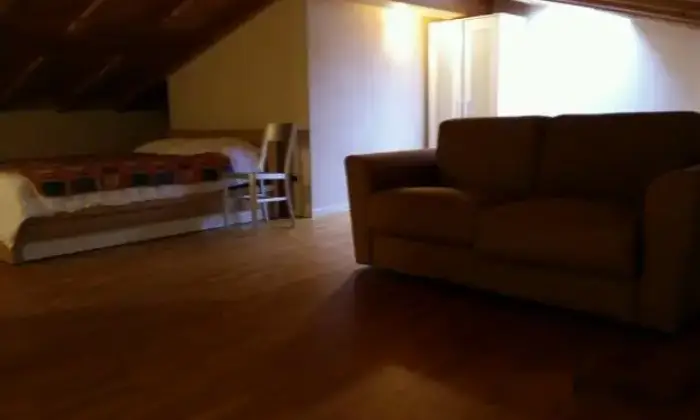 Rexer-Rovato-Elegante-mansarda-CAMERA-DA-LETTO