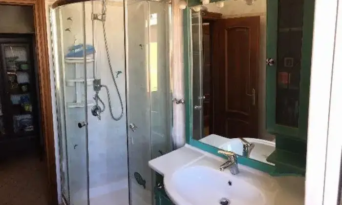 Rexer-Genova-Luminoso-trilocale-BAGNO
