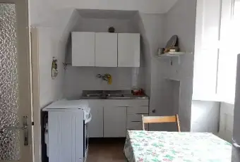 Rexer-Uggiano-la-Chiesa-Luminoso-trilocale-CUCINA