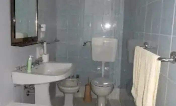 Rexer-Uggiano-la-Chiesa-Luminoso-trilocale-BAGNO