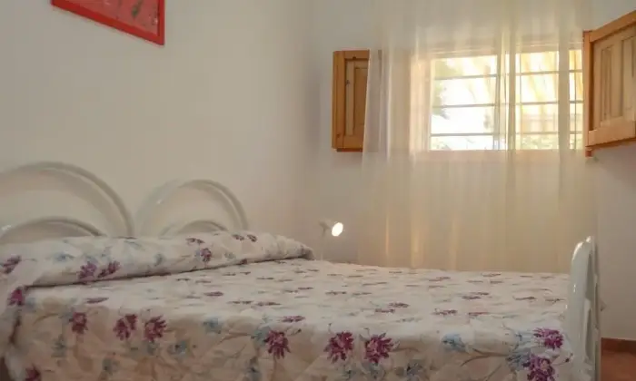 Rexer-Salve-Casa-vacanza-al-mare-CAMERA-DA-LETTO