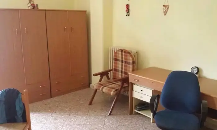 Rexer-Bari-Ampia-stanza-singola-CAMERA-DA-LETTO