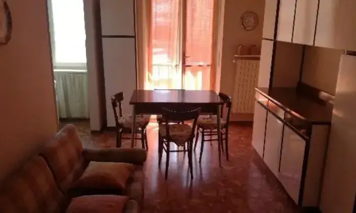 Rexer-Torino-Ampio-quadrilocale-rifinito-SALONE
