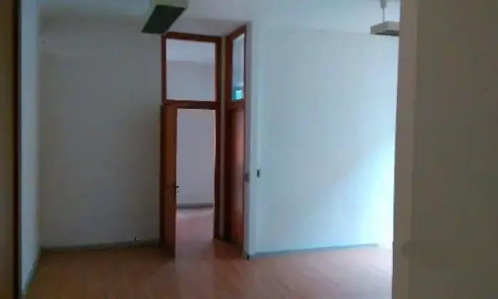 Rexer-Ivrea-Spazioso-ufficio-in-centro-CAMERA-DA-LETTO