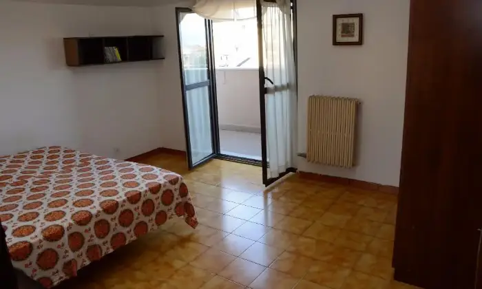 Rexer-San-Nicola-la-Strada-Mansarda-con-vista-panoramica-CAMERA-DA-LETTO
