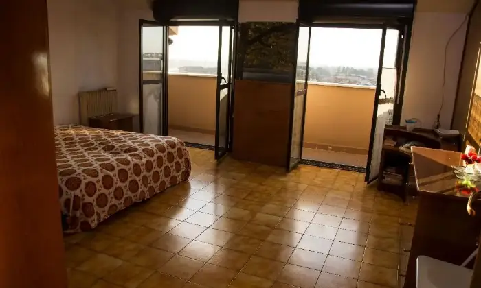 Rexer-San-Nicola-la-Strada-Mansarda-con-vista-panoramica-CAMERA-DA-LETTO