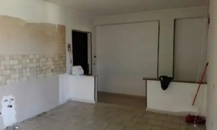 Rexer-Mugnano-di-Napoli-Spazioso-quadrilocale-piano-basso-CUCINA