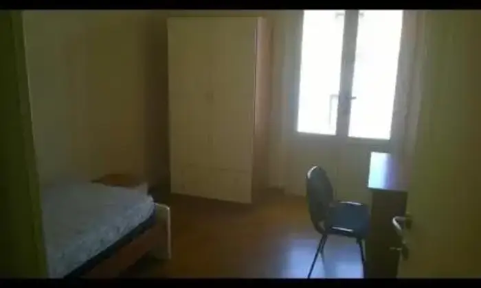 Rexer-Pisa-Luminoso-bilocale-CAMERA-DA-LETTO