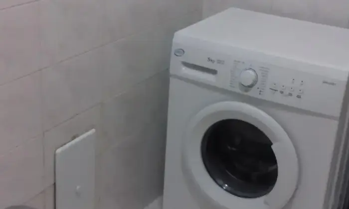 Rexer-Caserta-Ampio-bilocale-in-centro-BAGNO
