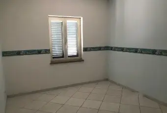 Rexer-Pozzuoli-Bellissimo-e-ampio-quadrilocale-in-parco-CAMERA-DA-LETTO
