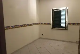 Rexer-Pozzuoli-Bellissimo-e-ampio-quadrilocale-in-parco-CAMERA-DA-LETTO