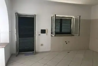 Rexer-Pozzuoli-Bellissimo-e-ampio-quadrilocale-in-parco-SALONE