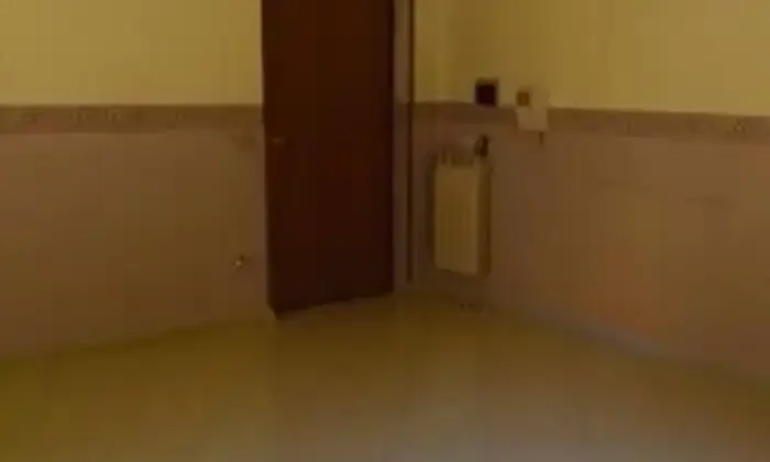 Rexer-Casalnuovo-di-Napoli-Ampio-appartamento-in-parco-CUCINA