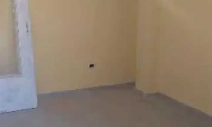 Rexer-SantAntimo-Ampio-bilocale-con-doppia-balconata-CAMERA-DA-LETTO