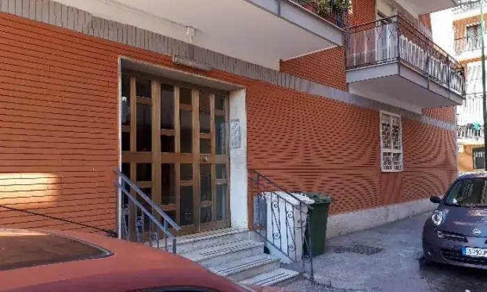 Rexer-Casoria-Ampio-e-luminoso-appartamento-uso-studioufficio-ALTRO
