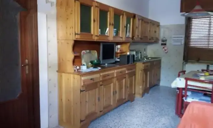 Rexer-San-Mauro-Cilento-Ampio-e-spazioso-trilocale-vicino-al-mare-SALONE-e-CUCINA