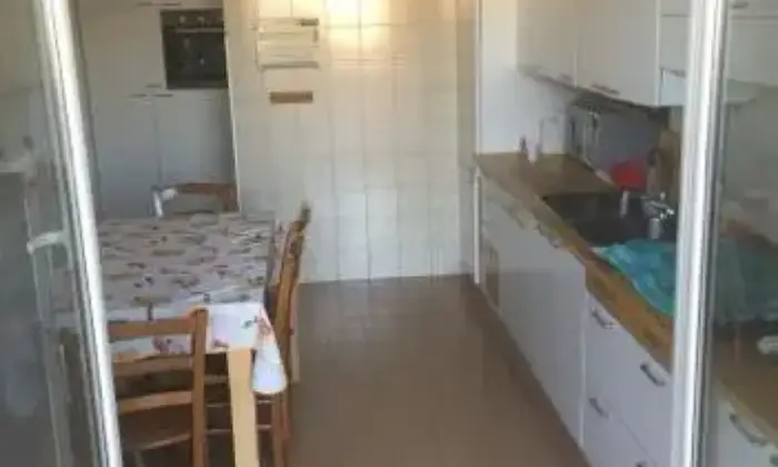 Rexer-Napoli-Camere-singole-o-doppie-in-residenza-Parthenope-in-condivisione-CUCINA