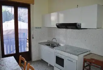 Rexer-Ascea-Appartamento-sul-Lungomare-di-Ascea-Marina-CUCINA