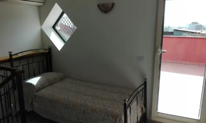 Rexer-Catania-Affittacamere-singole-e-doppie-a-San-Nullo-CAMERA-DA-LETTO