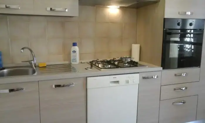 Rexer-Rozzano-Trilocale-ammobiliato-CUCINA