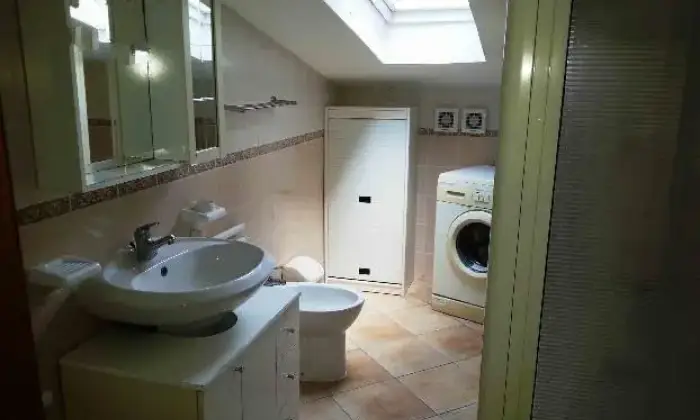 Rexer-Rende-Quadrilocale-ristrutturato-BAGNO