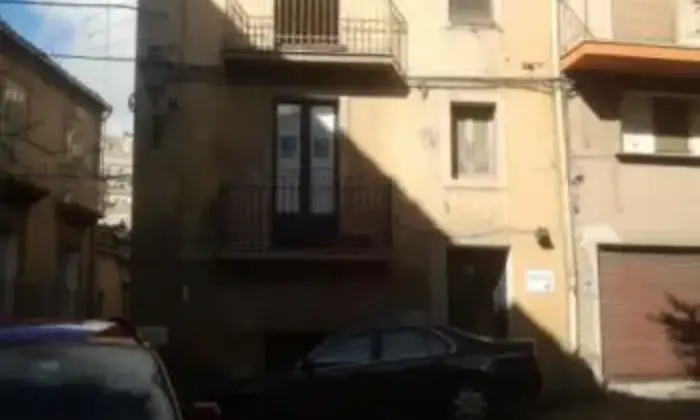 Rexer-Caltagirone-Trilocale-in-Centro-StoricoCaltagirone-SALONE