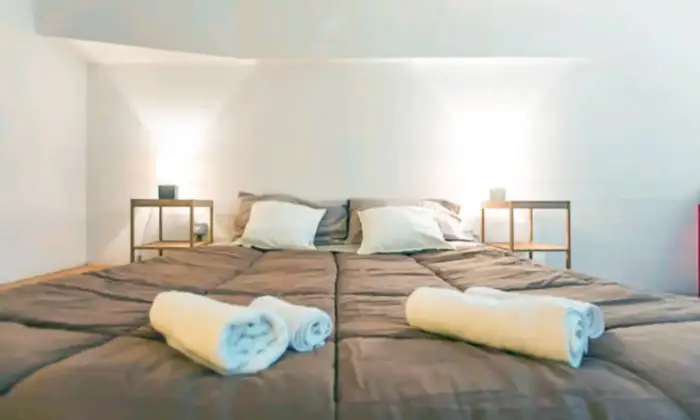 Rexer-Milano-Luminosissimo-loft-nel-verde-CAMERA-DA-LETTO
