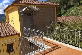 Rexer-Casalvecchio-Siculo-Bilocale-per-chi-ama-il-mare-e-la-montagna-TERRAZZO