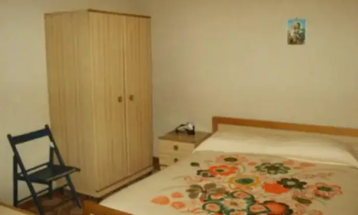 Rexer-Ventimiglia-di-Sicilia-Trilocale-in-affitto-in-via-provinciale-Ventimiglia-di-Sicilia-CAMERA-DA-LETTO