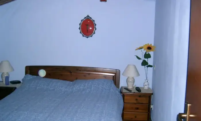 Rexer-Gravere-Casa-semindipendente-no-spese-CAMERA-DA-LETTO