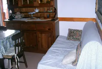 Rexer-Gravere-Casa-semindipendente-no-spese-CAMERA-DA-LETTO