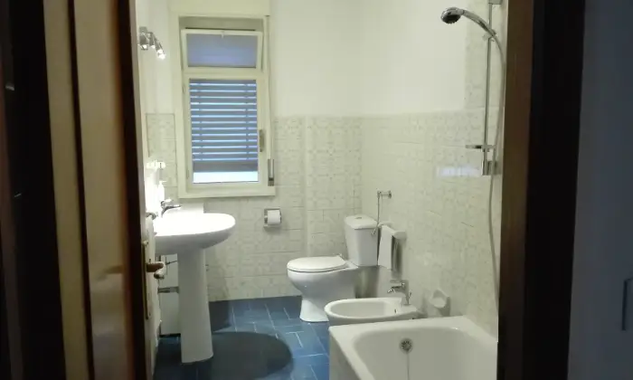 Rexer-CATANIA-ZONA-LINCOLN-CAMERE-SINGOLE-BAGNO