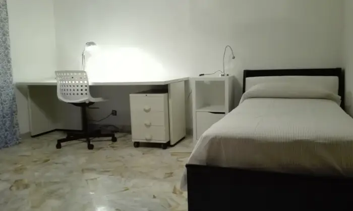 Rexer-CATANIA-ZONA-LINCOLN-CAMERE-SINGOLE-CAMERA-DA-LETTO