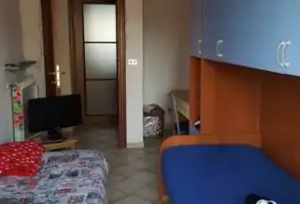 Rexer-Torino-Bilocale-molto-luminoso-CAMERA-DA-LETTO