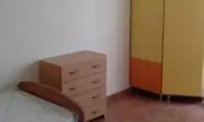 Rexer-palermo-Ampie-camere-singole-a-studentesse-SALONE