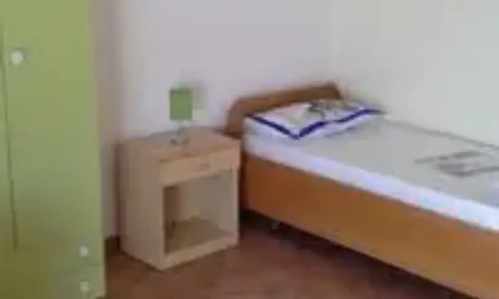 Rexer-palermo-Ampie-camere-singole-a-studentesse-CAMERA-DA-LETTO